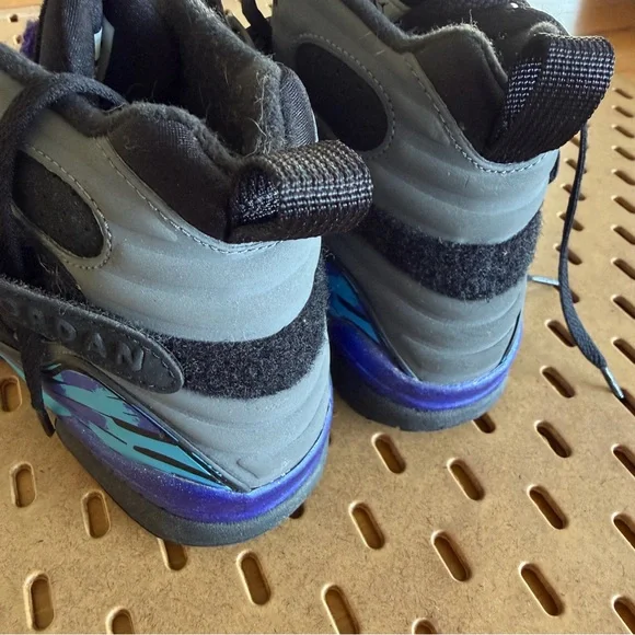 Jordan 8 Retro Aqua Sneakers - Picture 4 of 6